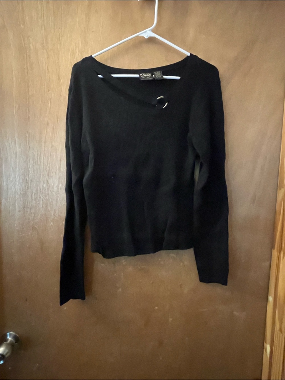 Tailor B. Moss Black Crewneck Sweater with Ring Detail